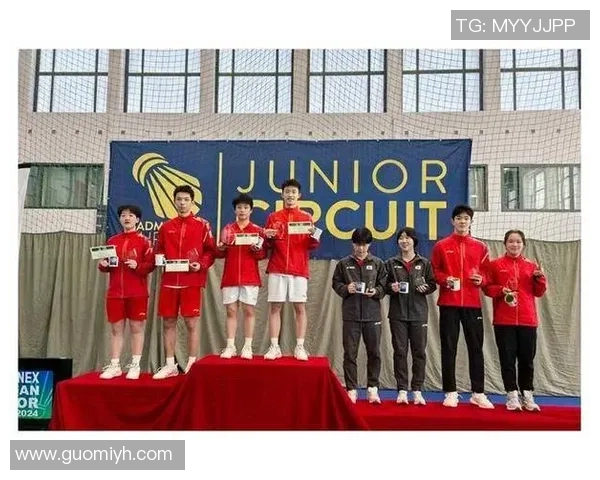 广州羽毛球队在全国锦标赛中以81分稳居积分榜首位