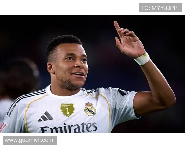 皇马卷发足球明星的魅力与风采探秘之旅